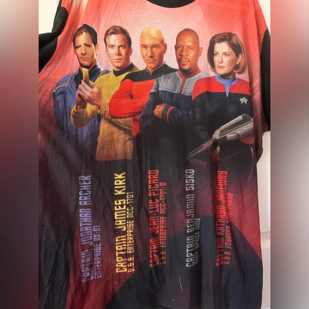 Star Trek Graphic 3X Shirt - Red and Black Vintage Tee - Picture 2 of 6